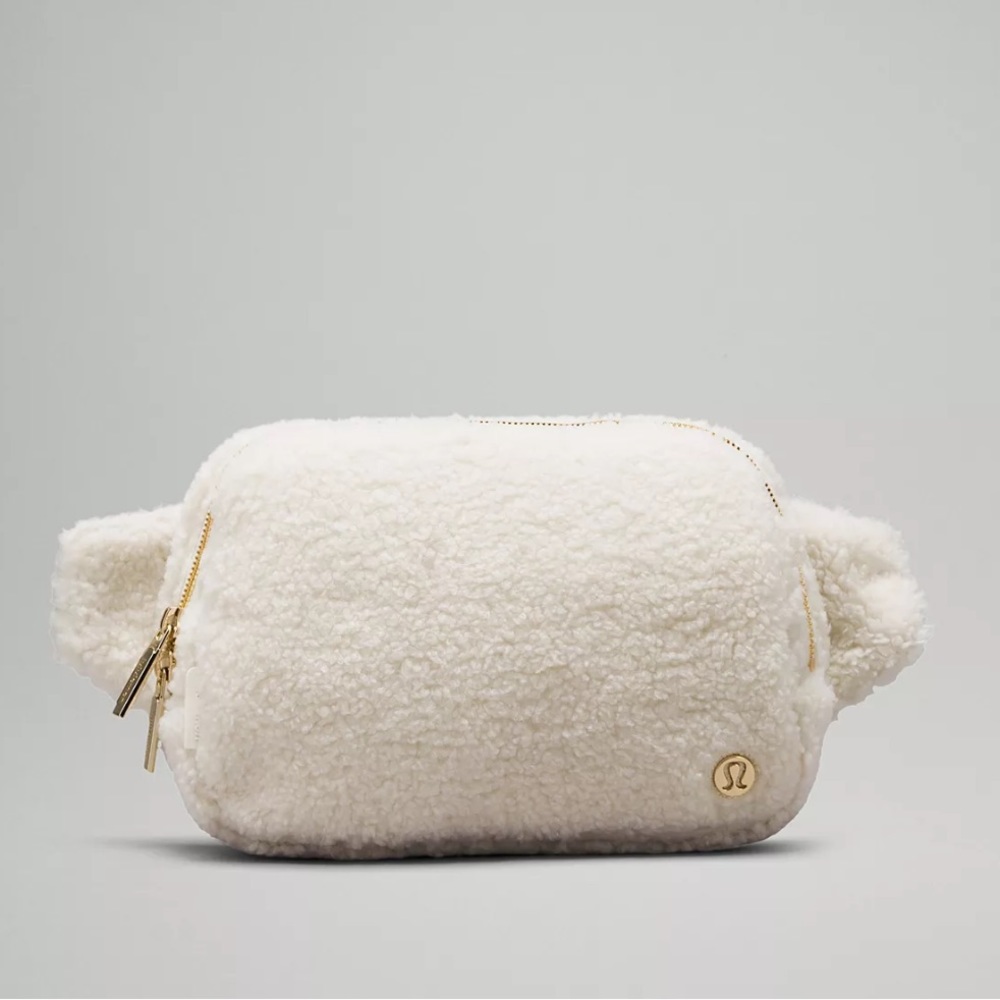•LULULEMON•BNWT WHITE OPAL/GOLD HARDWARE FLEECE EVERYWHERE BELT BAG LARGE 2L